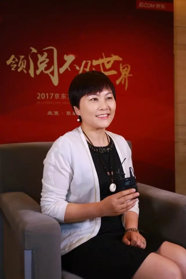 笨狼,笨狼文化新闻-【消息】住湘全国政协委员汤素兰获全国政协“优秀提案”！为实体书店发声！